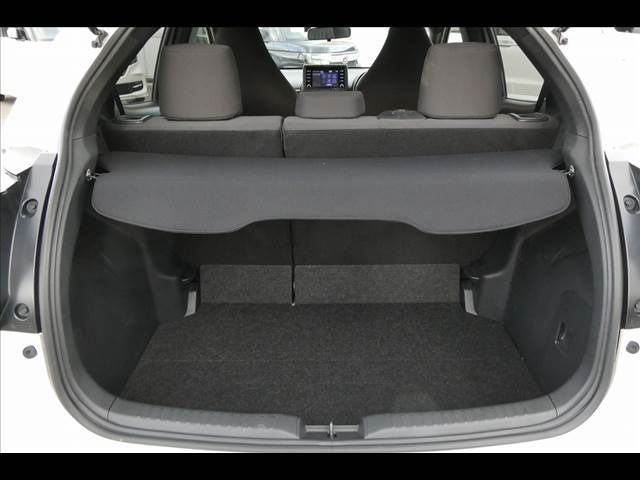 TOYOTA YARIS HYBRID 2021