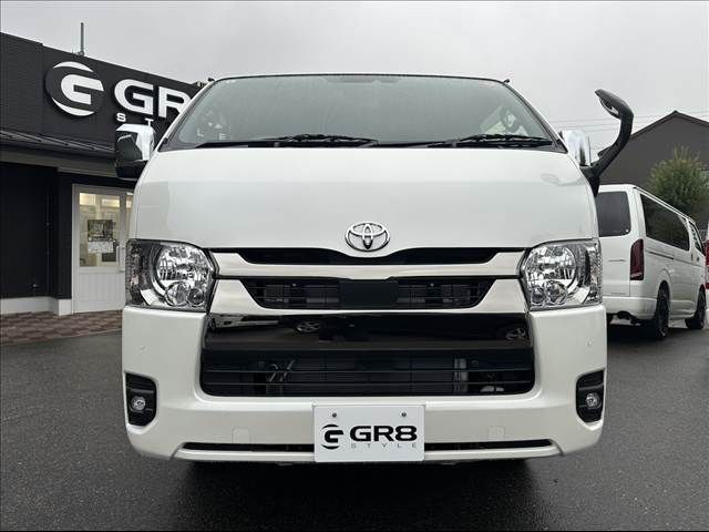 TOYOTA HIACE van 4WD 2025