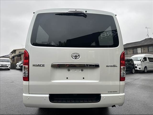 TOYOTA HIACE van 4WD 2025