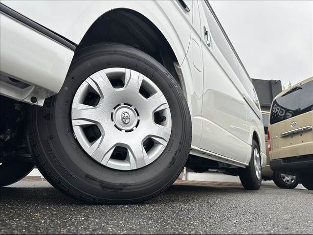 TOYOTA HIACE van 4WD 2025