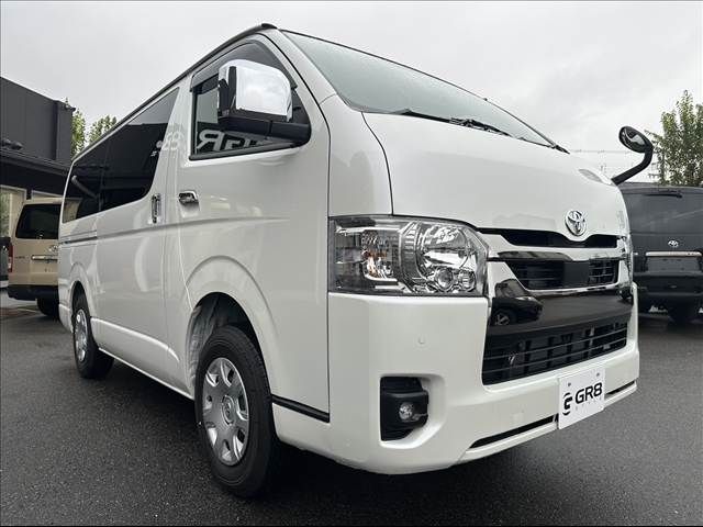 TOYOTA HIACE van 4WD 2025