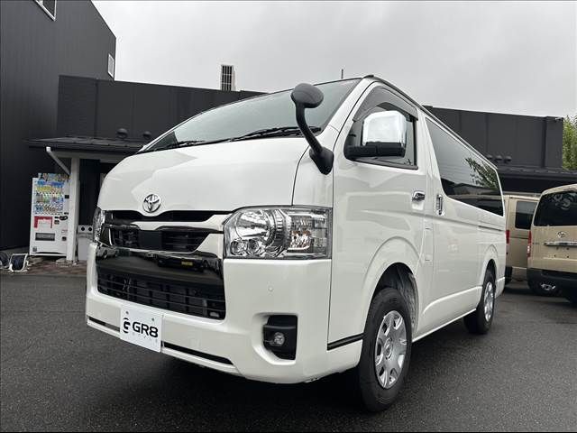 TOYOTA HIACE van 4WD 2025
