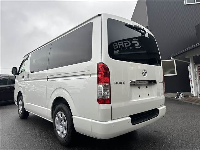 TOYOTA HIACE van 4WD 2025