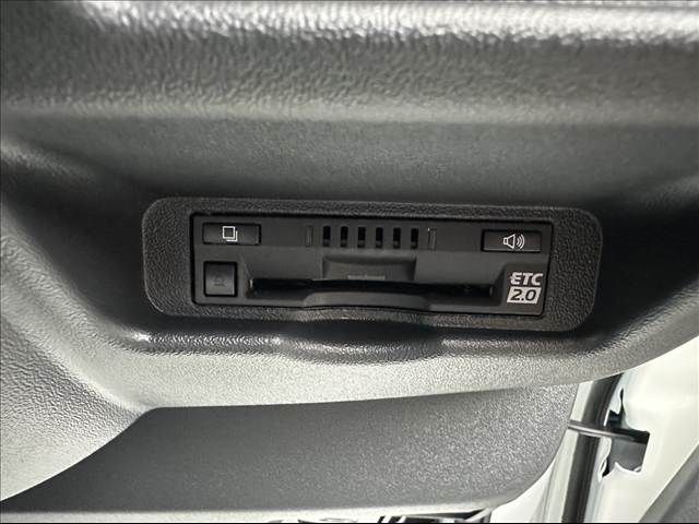 TOYOTA HIACE van 4WD 2025