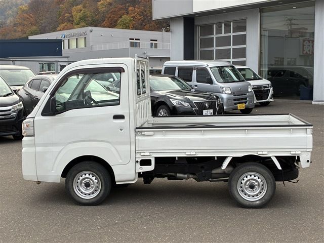 DAIHATSU HIJET truck 4WD 2017
