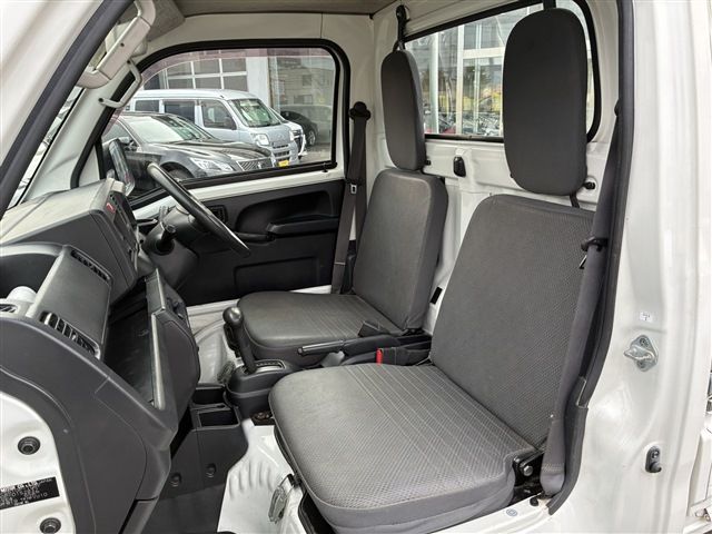 DAIHATSU HIJET truck 4WD 2017