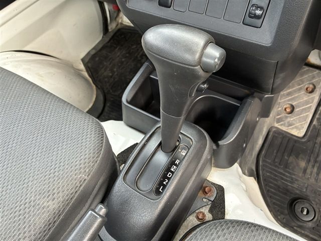 DAIHATSU HIJET truck 4WD 2017