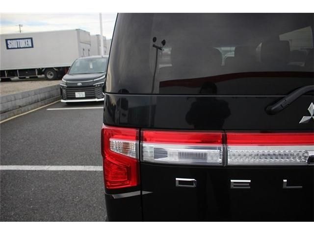 MITSUBISHI DELICA D:5 4WD 2023