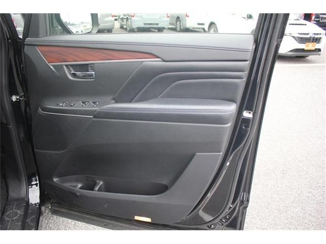 MITSUBISHI DELICA D:5 4WD 2023