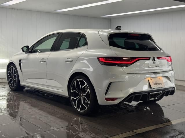 RENAULT RENAULT MEGANE hatchback 2022