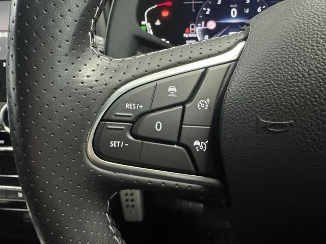 RENAULT RENAULT MEGANE hatchback 2022