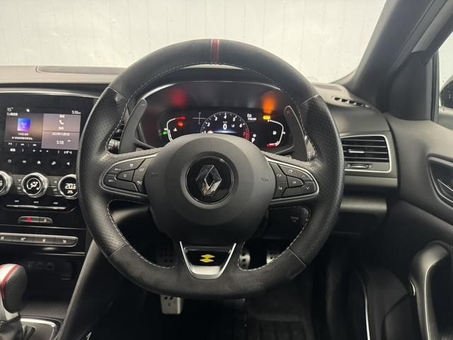 RENAULT RENAULT MEGANE hatchback 2022