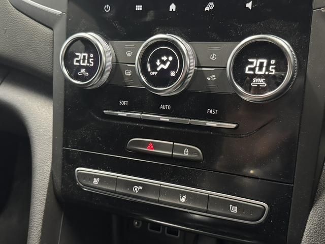 RENAULT RENAULT MEGANE hatchback 2022