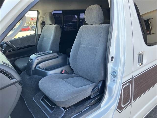TOYOTA HIACE wagon 2018