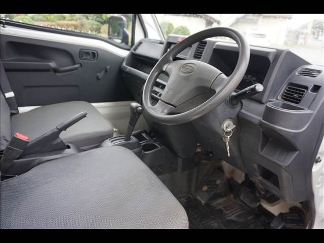 SUBARU SAMBAR truck 4WD 2016