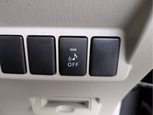 TOYOTA PRIUS Alpha 2015