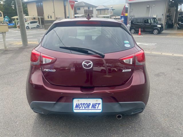 MAZDA DEMIO 2017