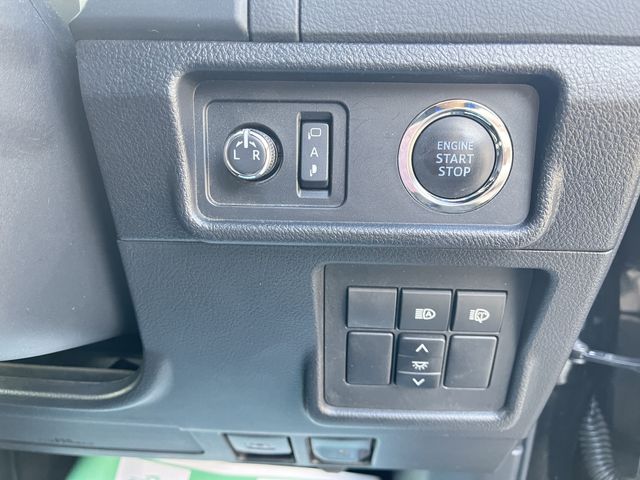 TOYOTA LANDCRUISER PRADO 2021