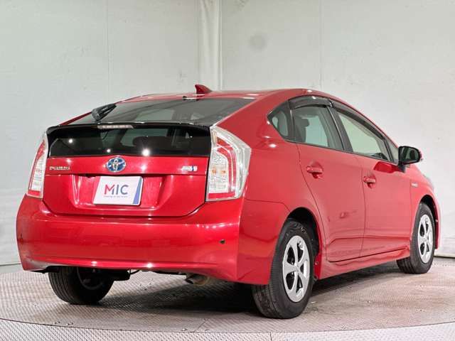 TOYOTA PRIUS 2015