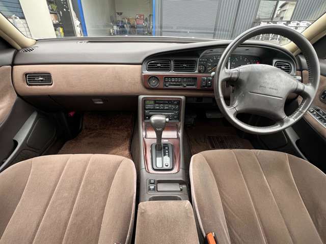 NISSAN LAUREL 1992