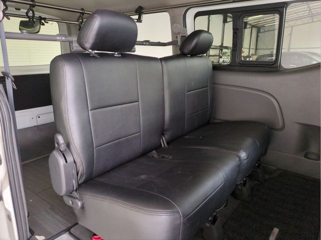 NISSAN NV350 CARAVAN 2015