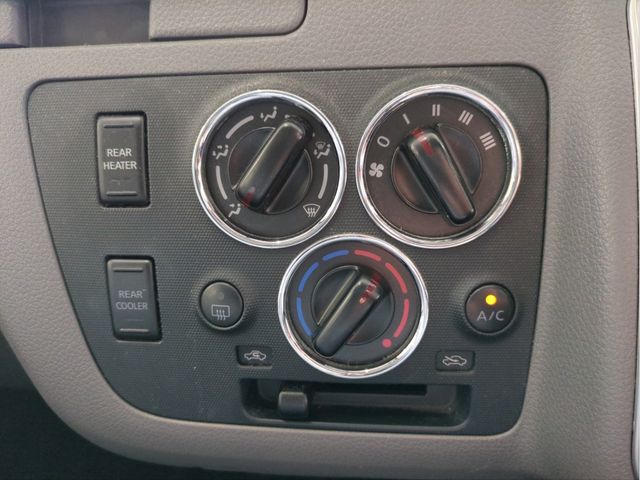 NISSAN NV350 CARAVAN 2015