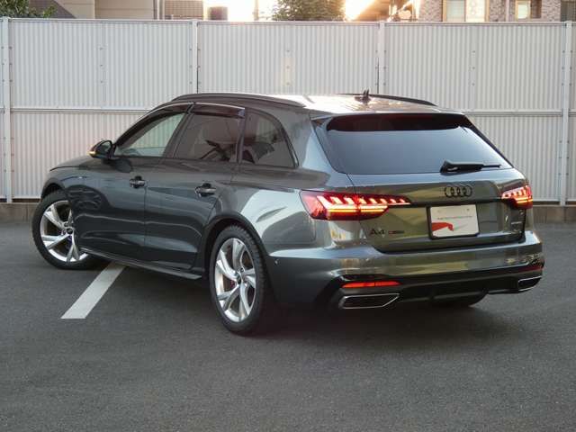 AUDI AUDI A4 AVANT 2022