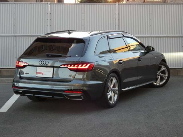 AUDI AUDI A4 AVANT 2022