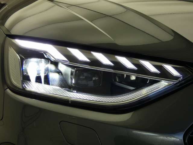 AUDI AUDI A4 AVANT 2022