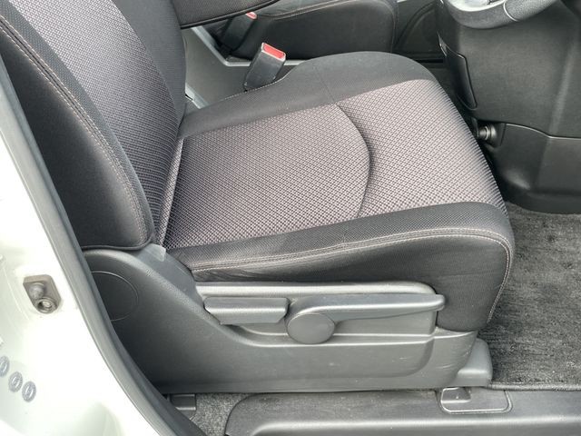 NISSAN SERENA  S-HYBRID 2013