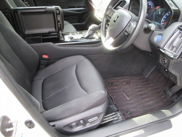 TOYOTA CROWN sedan hybrid 4WD 2019