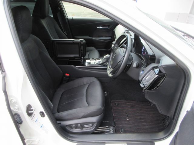 TOYOTA CROWN sedan hybrid 4WD 2019