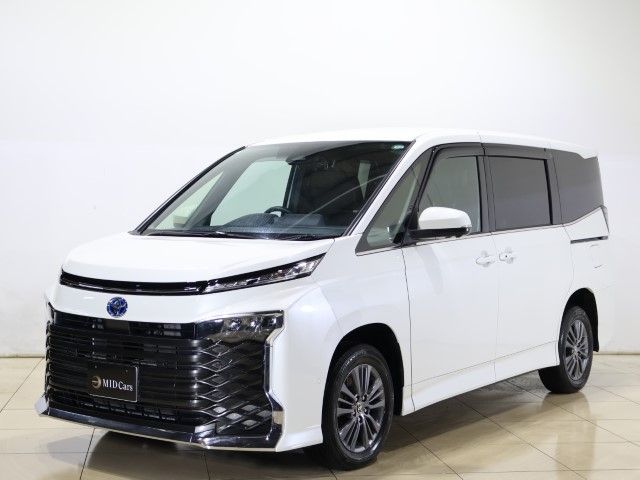 TOYOTA VOXY HYBRID 4WD 2024