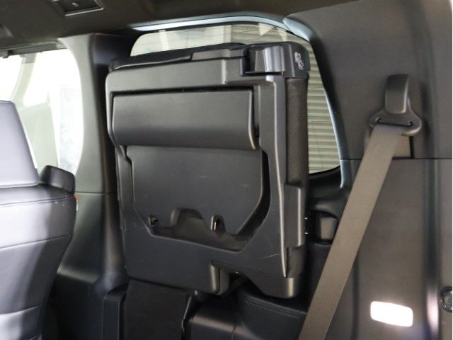 TOYOTA VOXY HYBRID 4WD 2024