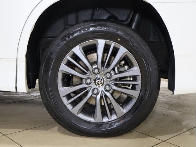 TOYOTA VOXY HYBRID 4WD 2024