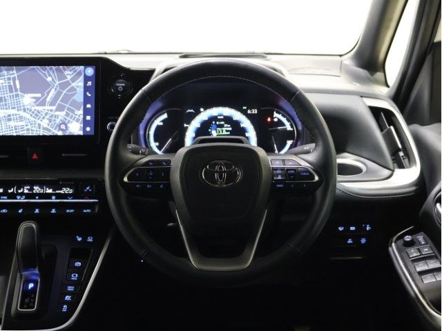 TOYOTA VOXY HYBRID 4WD 2024