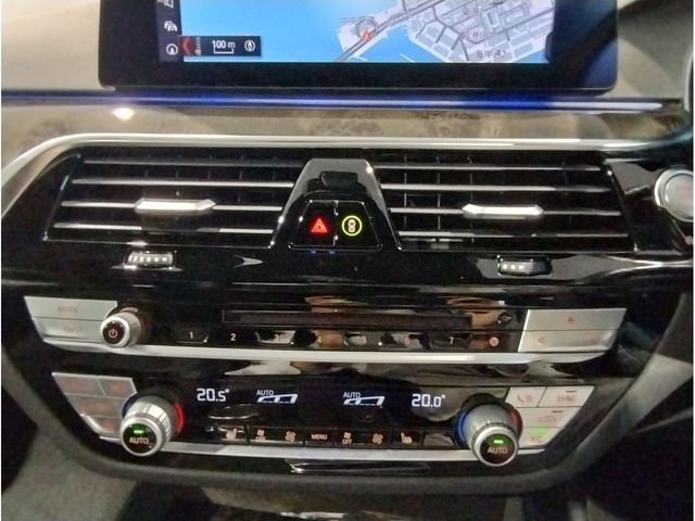 BMW BMW 5series TOURING 2018