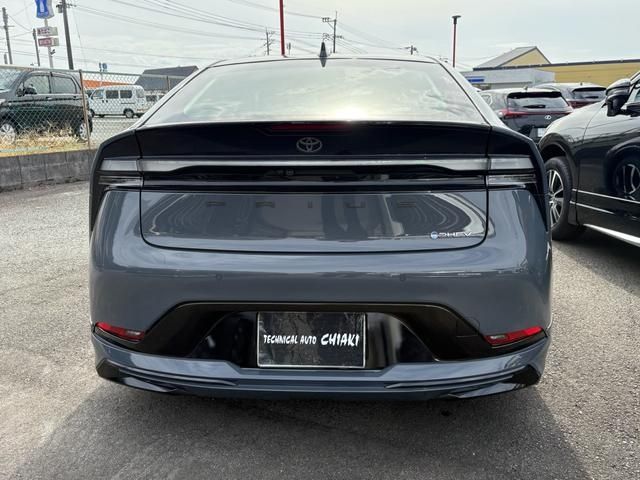 TOYOTA PRIUS PHV 2023