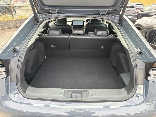 TOYOTA PRIUS PHV 2023