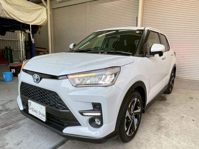 TOYOTA RAIZE HYBRID 2025