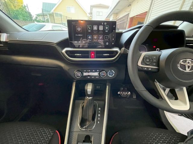 TOYOTA RAIZE HYBRID 2025