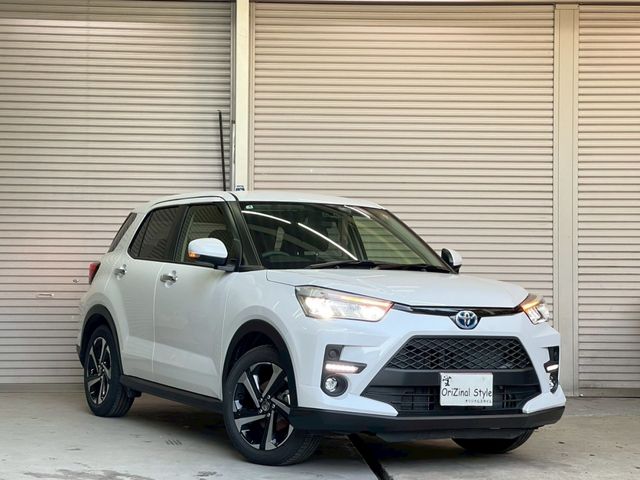 TOYOTA RAIZE HYBRID 2025