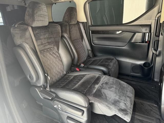 TOYOTA VELLFIRE  HYBRID 4WD 2015