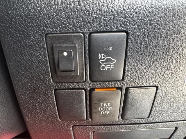 TOYOTA VELLFIRE  HYBRID 4WD 2015