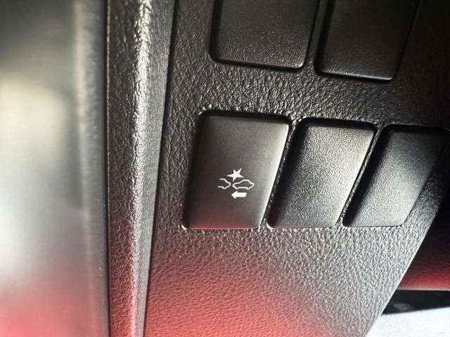 TOYOTA VELLFIRE  HYBRID 4WD 2015