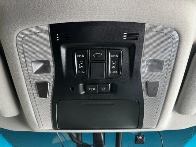 TOYOTA VELLFIRE  HYBRID 4WD 2015