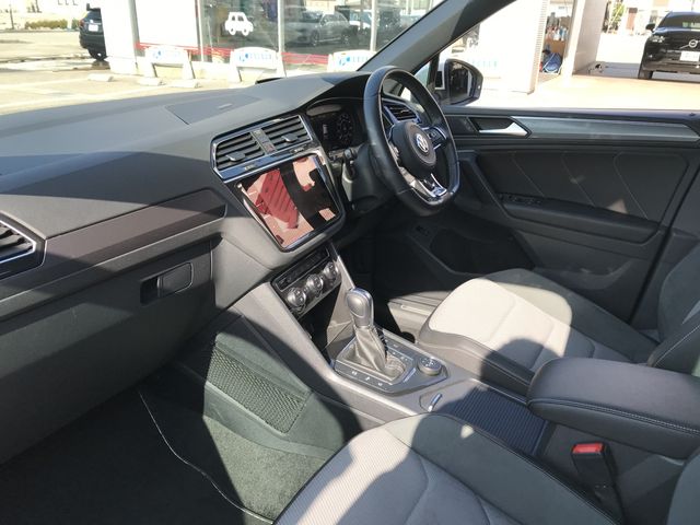 VOLKSWAGEN VOLKSWAGEN TIGUAN 2019