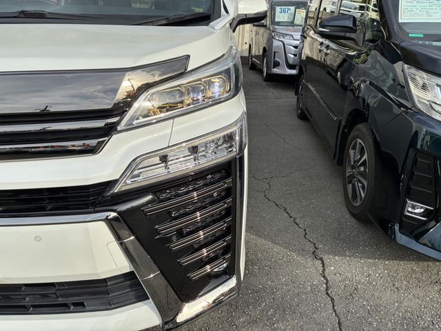 TOYOTA VELLFIRE 2020