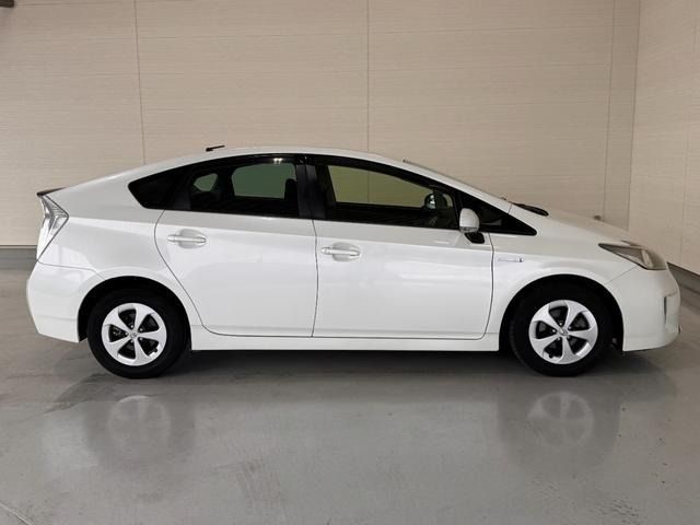 TOYOTA PRIUS 2012