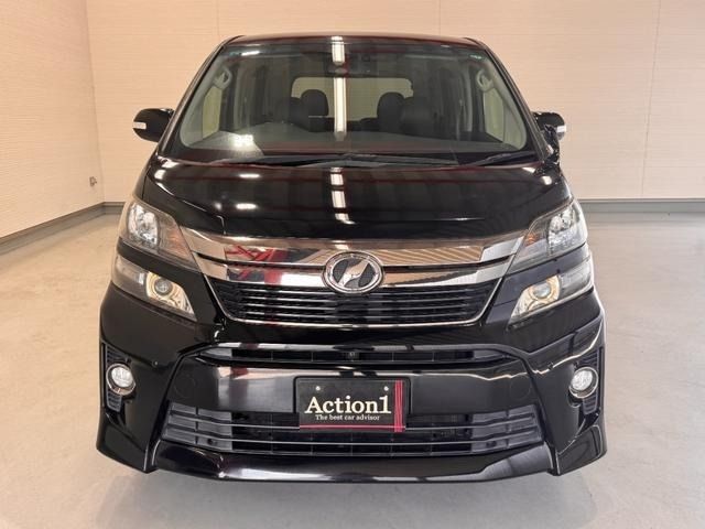 TOYOTA VELLFIRE 2013